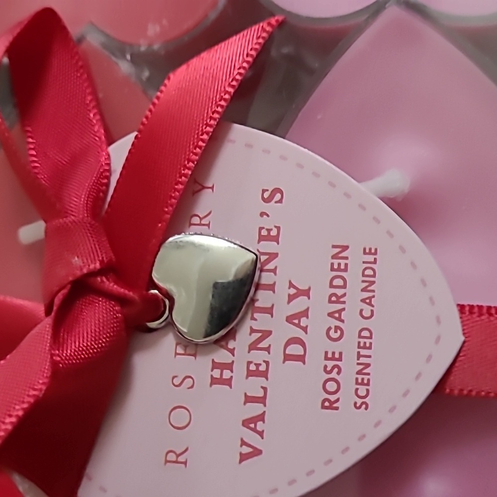 Heart-Shaped Pink and Red Tealight Candles Set - Picture 3 of 7